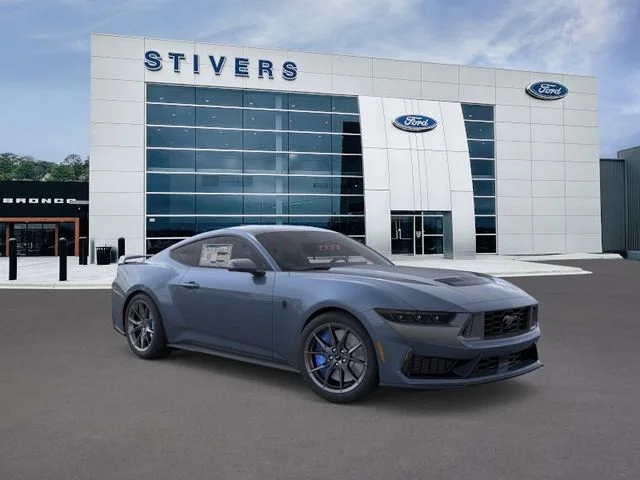 2026 Ford Mustang Dark Horse's photo