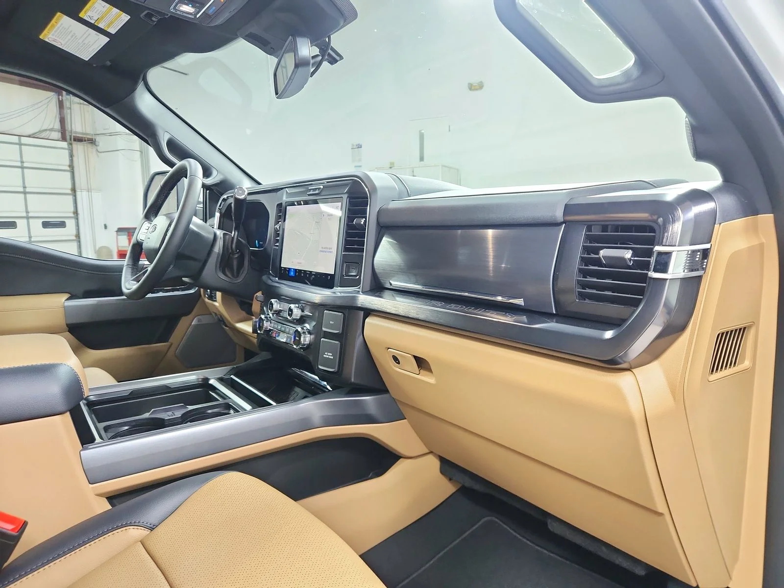 New 2026 Star White Metallic Tri-Coat Ford F-250® Lariat® image 37