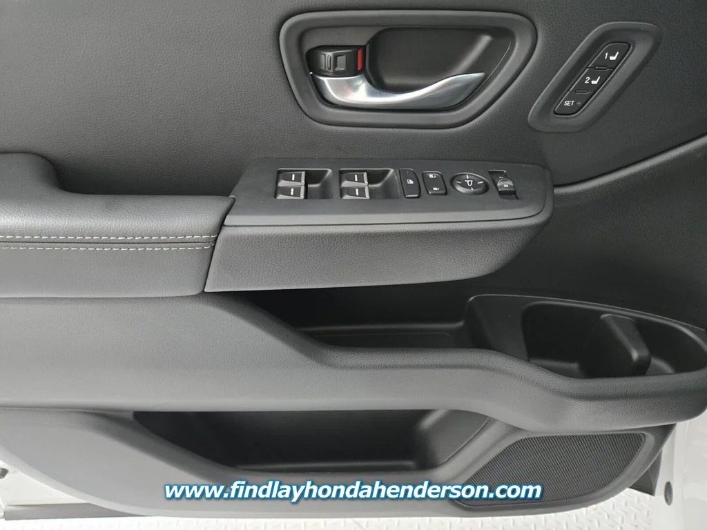 Certified Used 2025 Platinum White Pearl Honda EX-L image 25