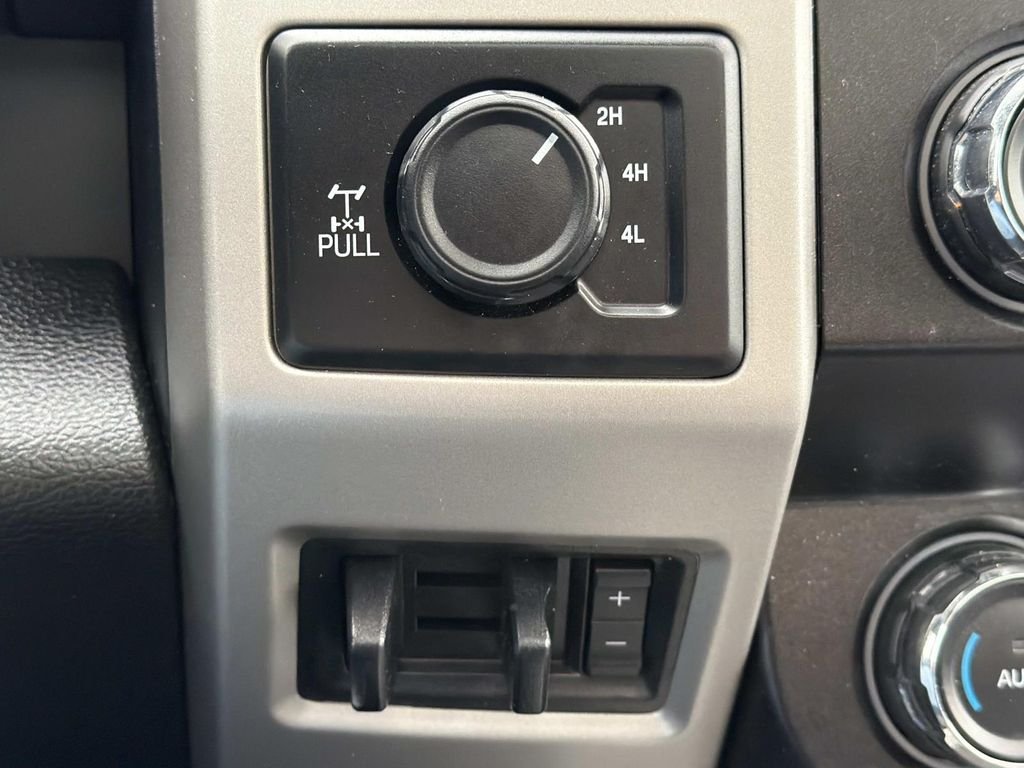 Used 2021 Gray Ford Lariat image 29