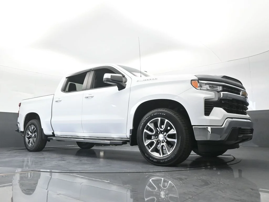 Used 2022 Summit White Chevrolet LT image 62