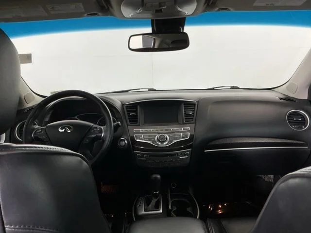 Used 2015 White INFINITI Base image 26