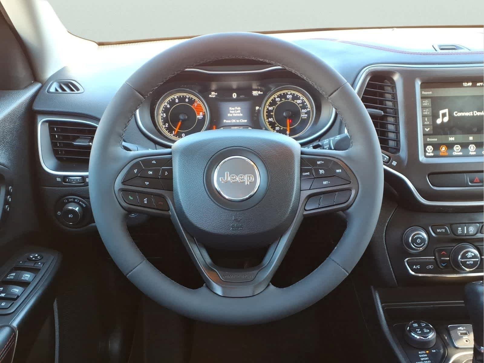 Used 2022 Bright White Clearcoat Jeep Trailhawk image 18