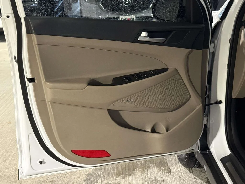 Used 2019 White Hyundai Ultimate image 28