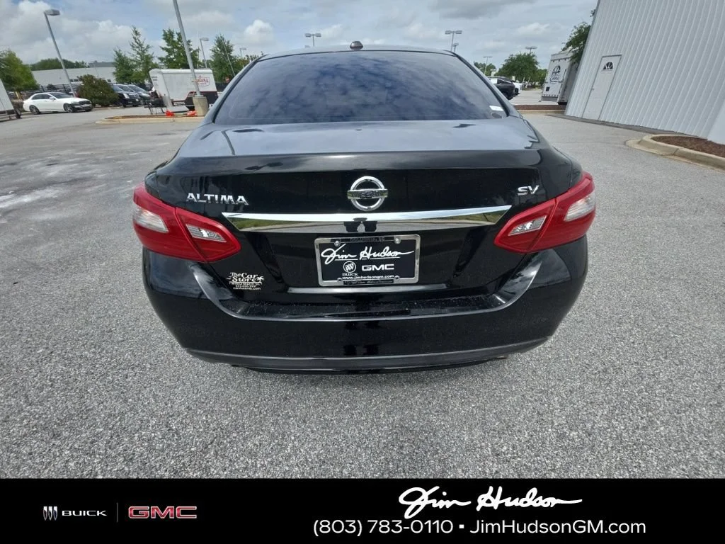 Used 2018 Black Nissan 2.5 SV image 5