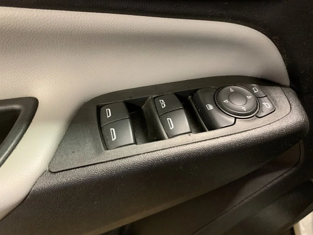 Used 2022 Silver Chevrolet LS image 13