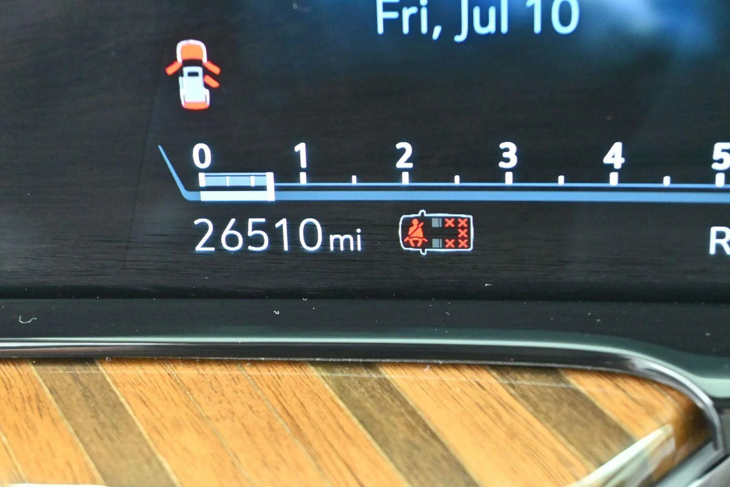 Used 2024 Crystal White Tricoat Cadillac Sport Platinum image 23