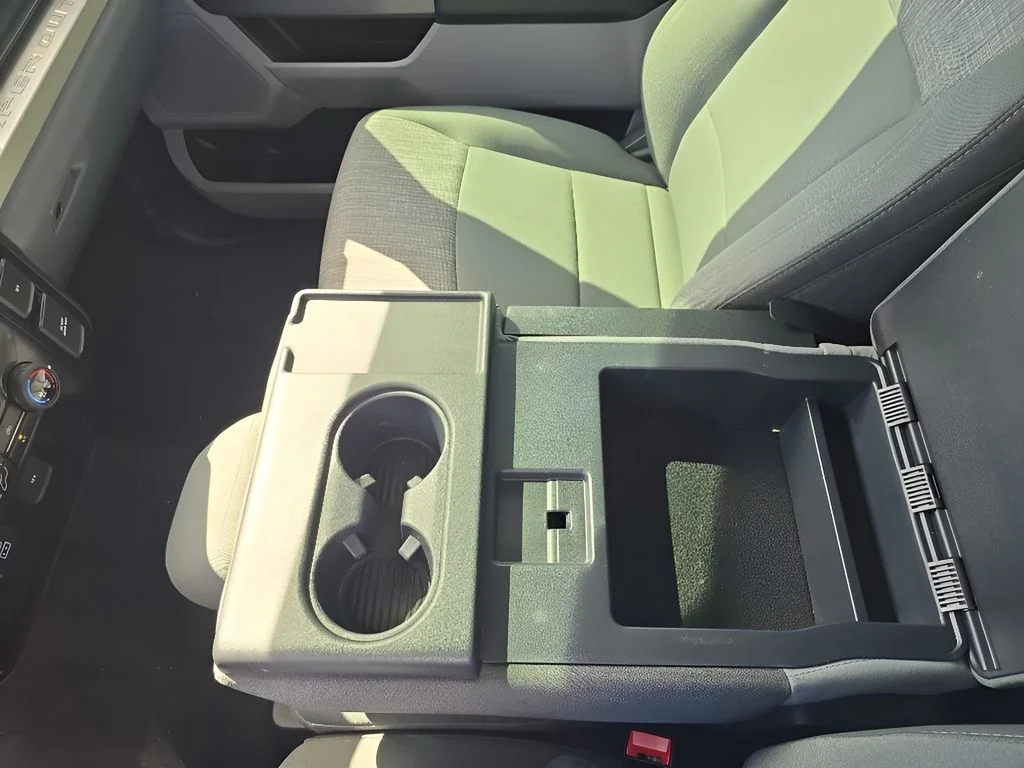 Used 2024 Oxford White Ford XLT image 22