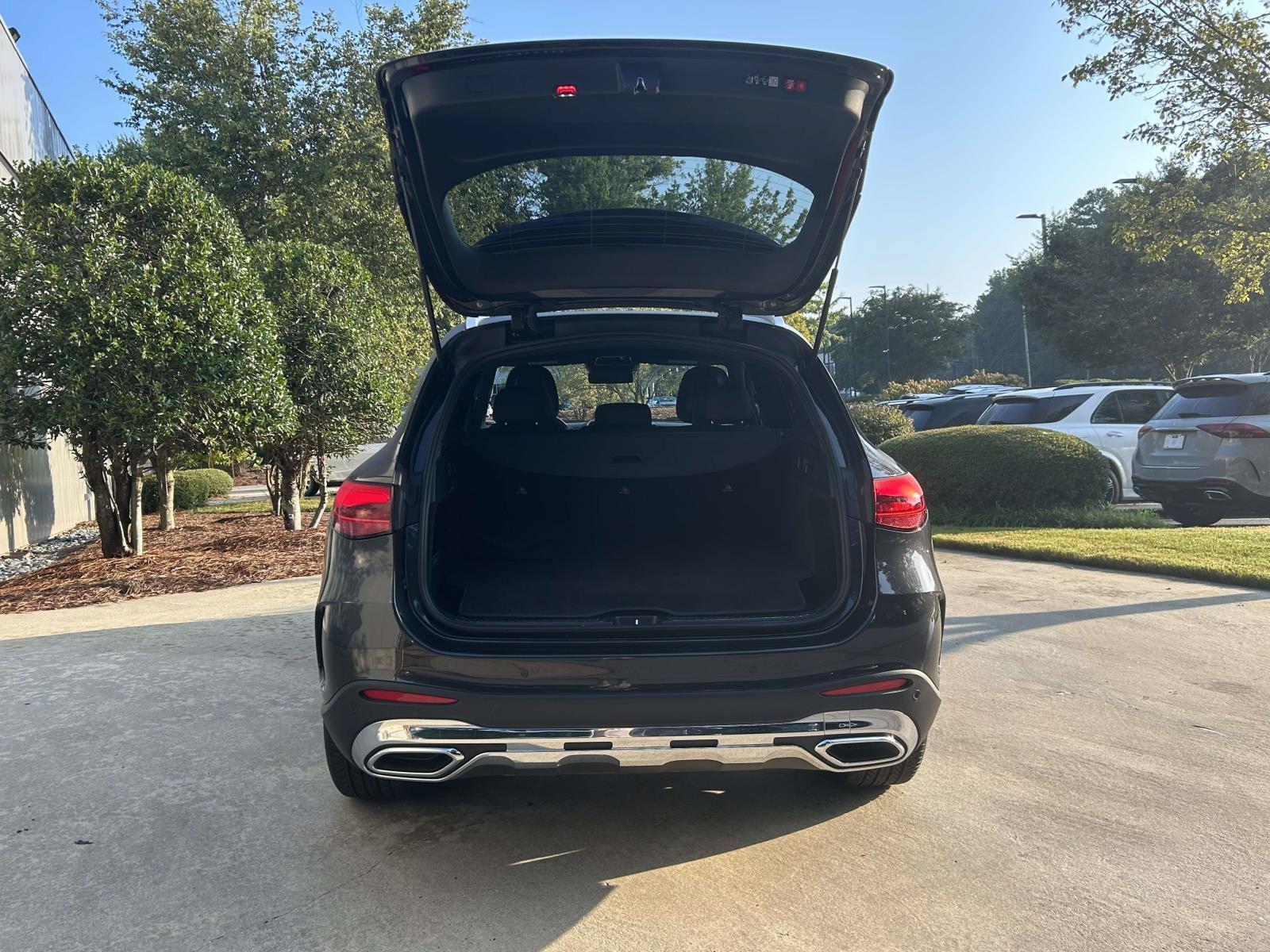 Certified Used 2025 Graphite Grey Metallic Mercedes-Benz GLC 350e 4MATIC® SUV image 9