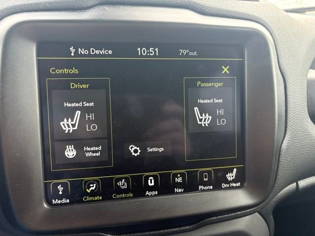 Used 2023 Gray Jeep Altitude image 11