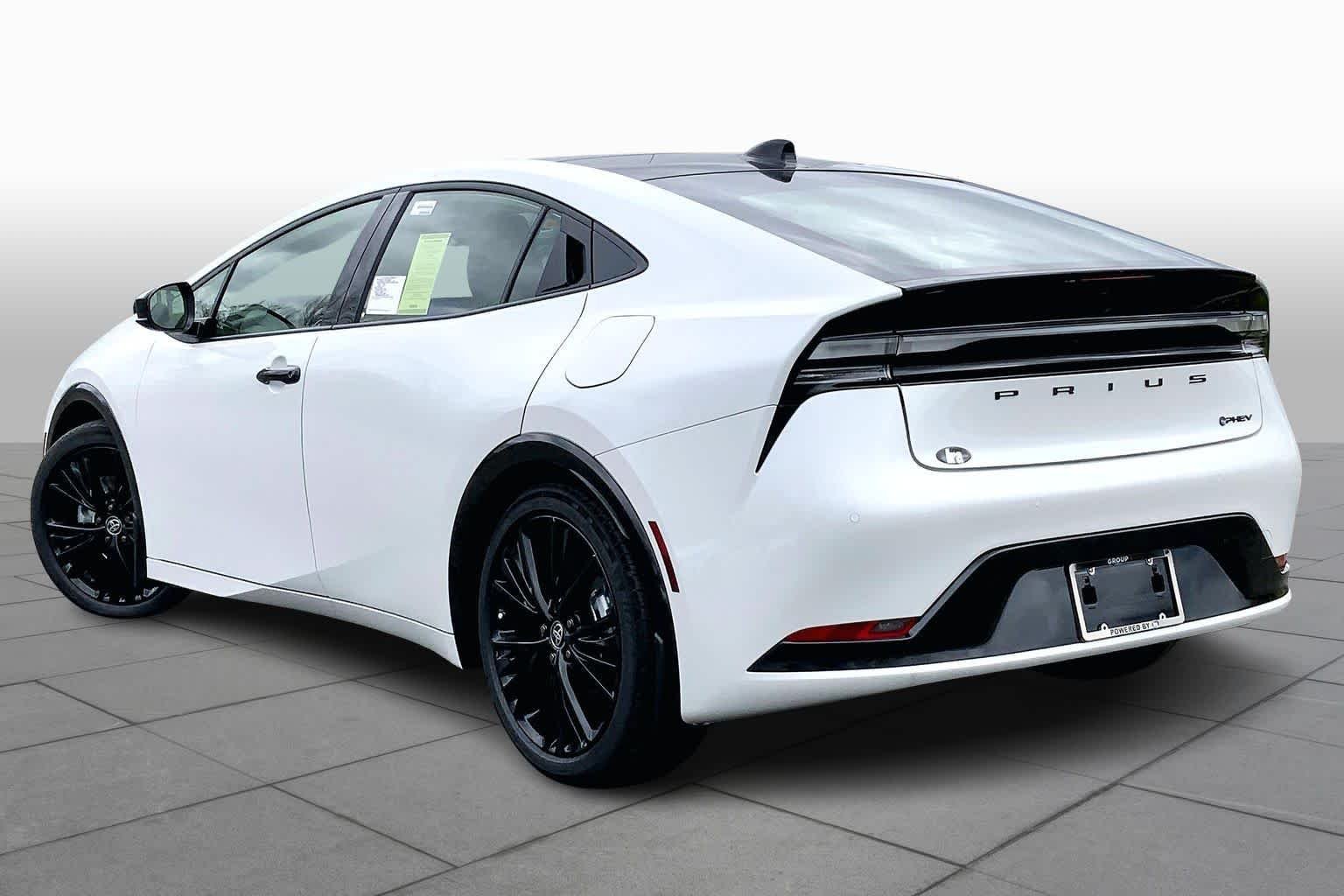 2026 Toyota Prius Plug-in Hybrid Nightshade - Photo 12