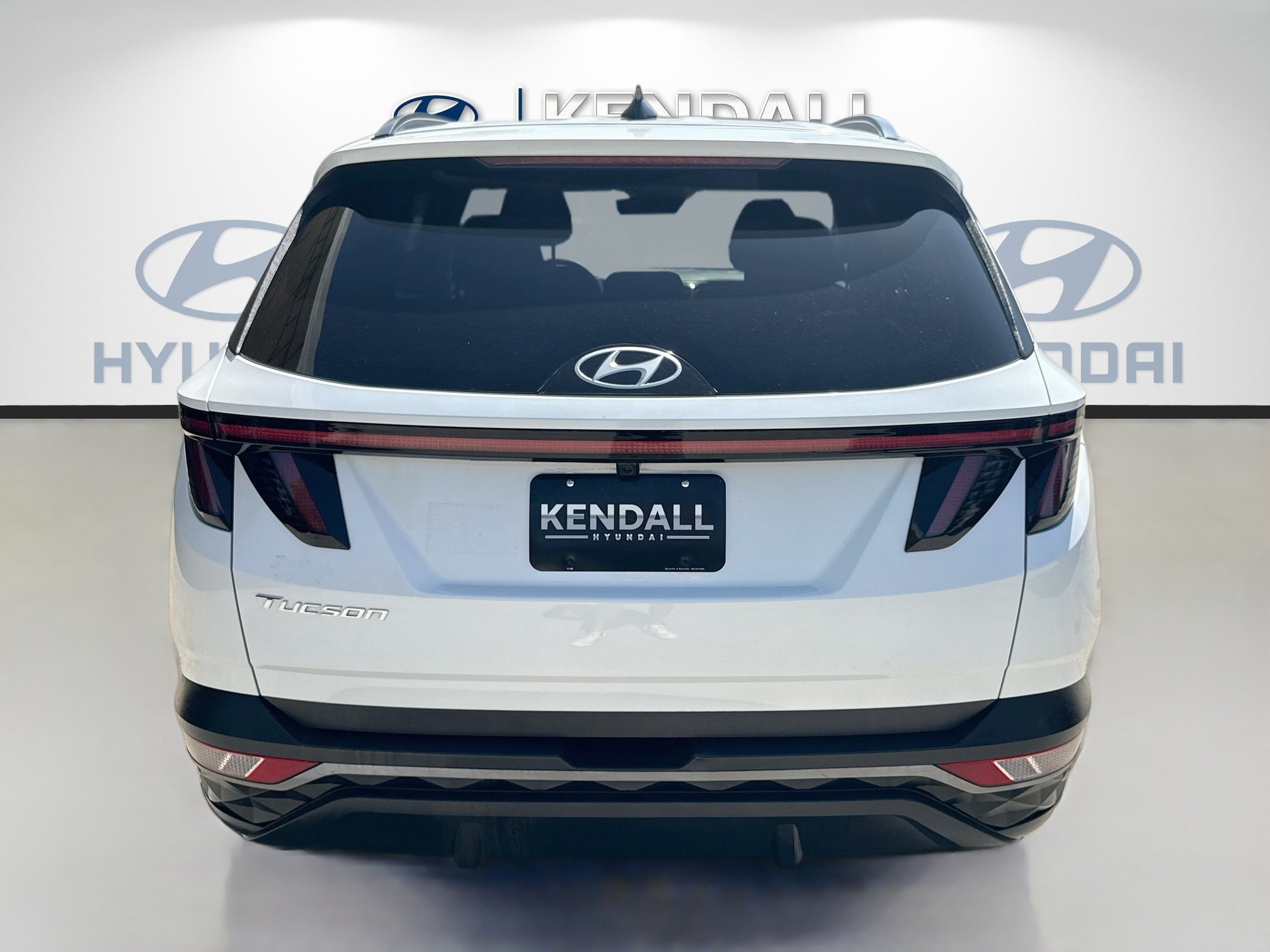 Used 2022 Quartz White Hyundai SEL image 5