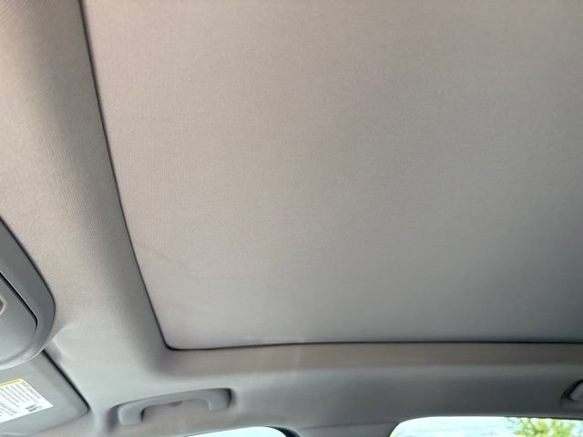Used 2018 NIGHTFALL GRAY METALLIC Chevrolet Premier image 31