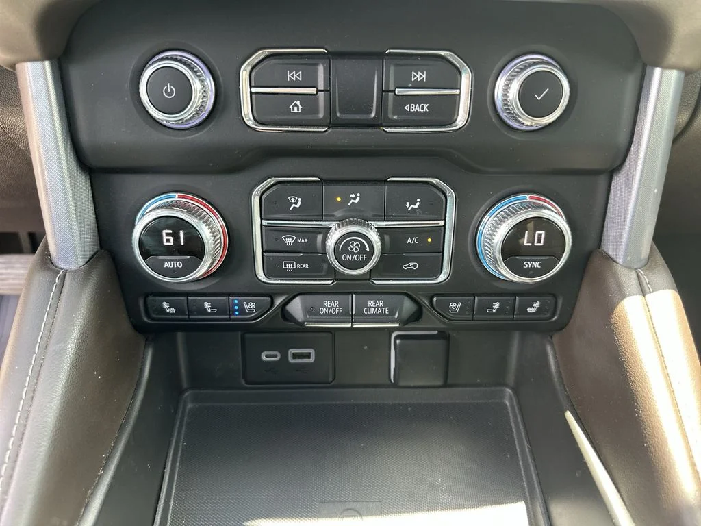 Certified Used 2022 White Frost Tricoat GMC SLT image 35