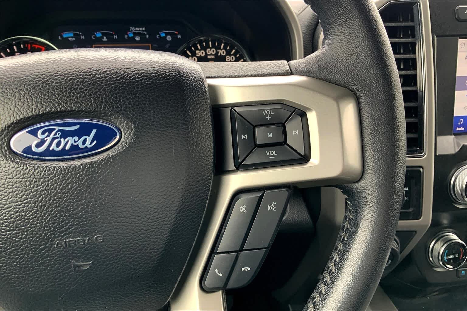 Used 2020 Agate Black Metallic Ford LARIAT image 22