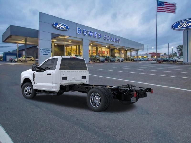 New 2026 White Ford XLT image 4