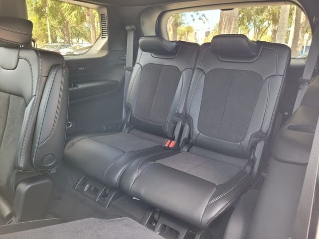 New 2025 Bright White Clear-Coat Exterior Paint Jeep Altitude image 13