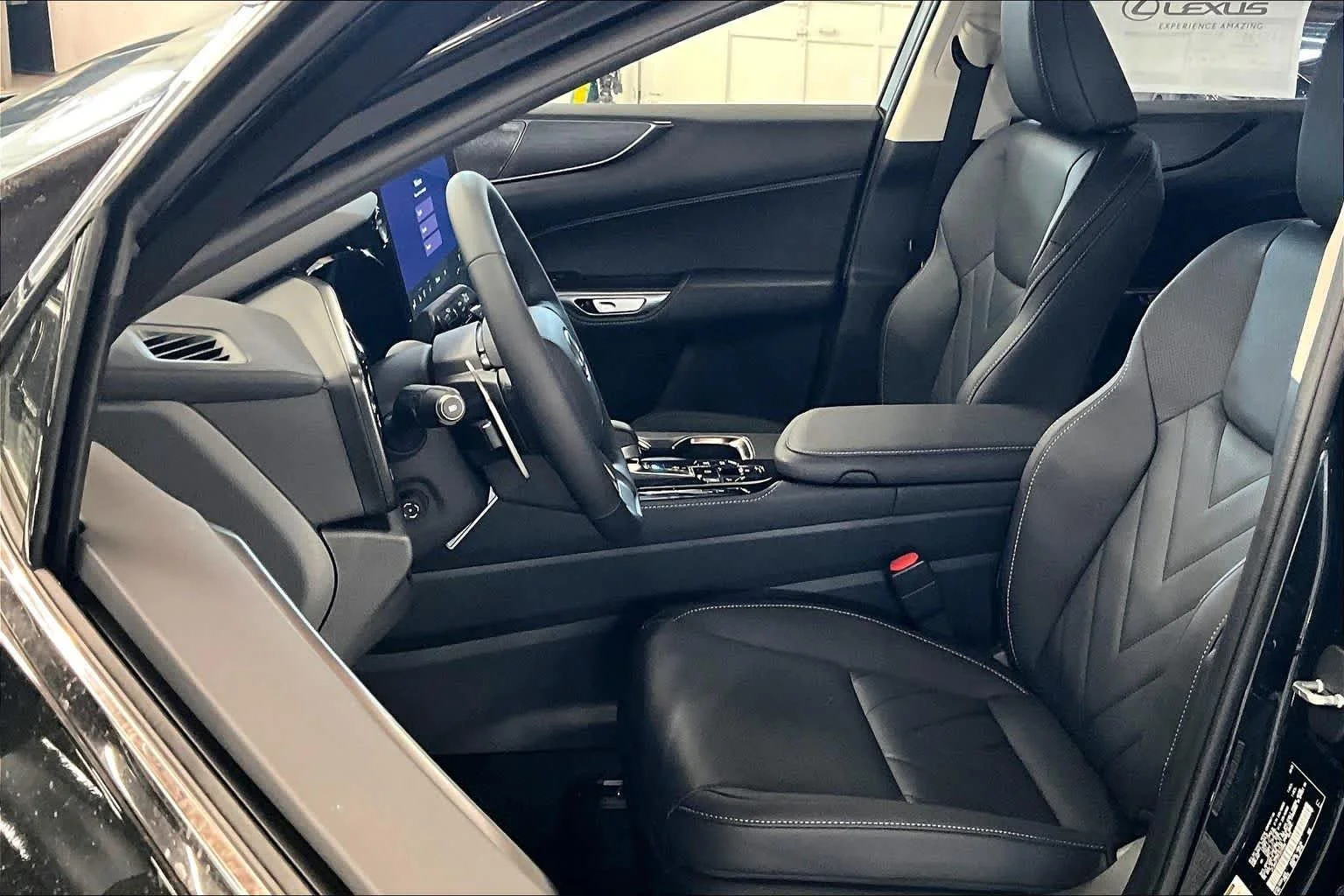 2026 Lexus NX 450h+ Luxury - Photo 9