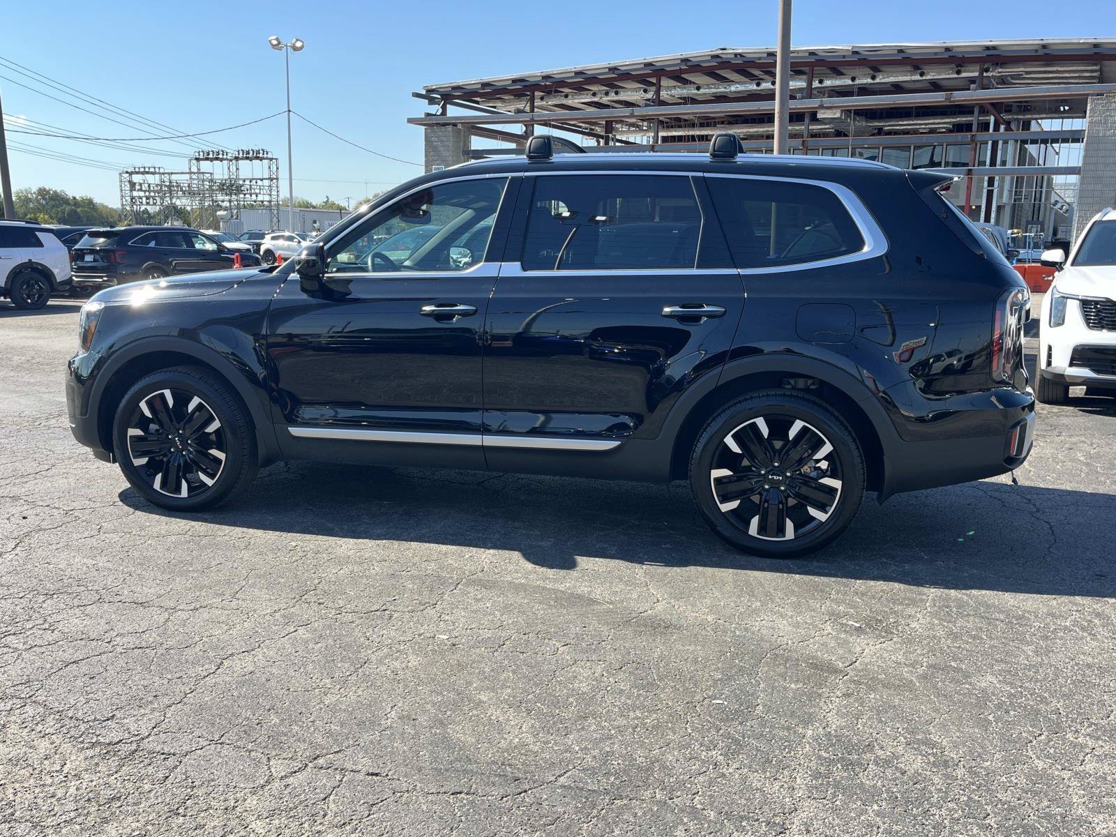 Used 2024 Ebony Black Kia SX image 4