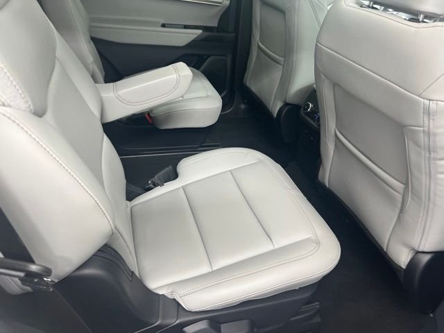 New 2026 Star White Metallic Tri-Coat Ford Active image 23