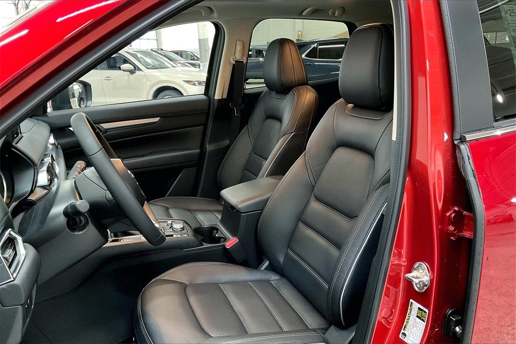 2025 MAZDA CX-5 - Image 8