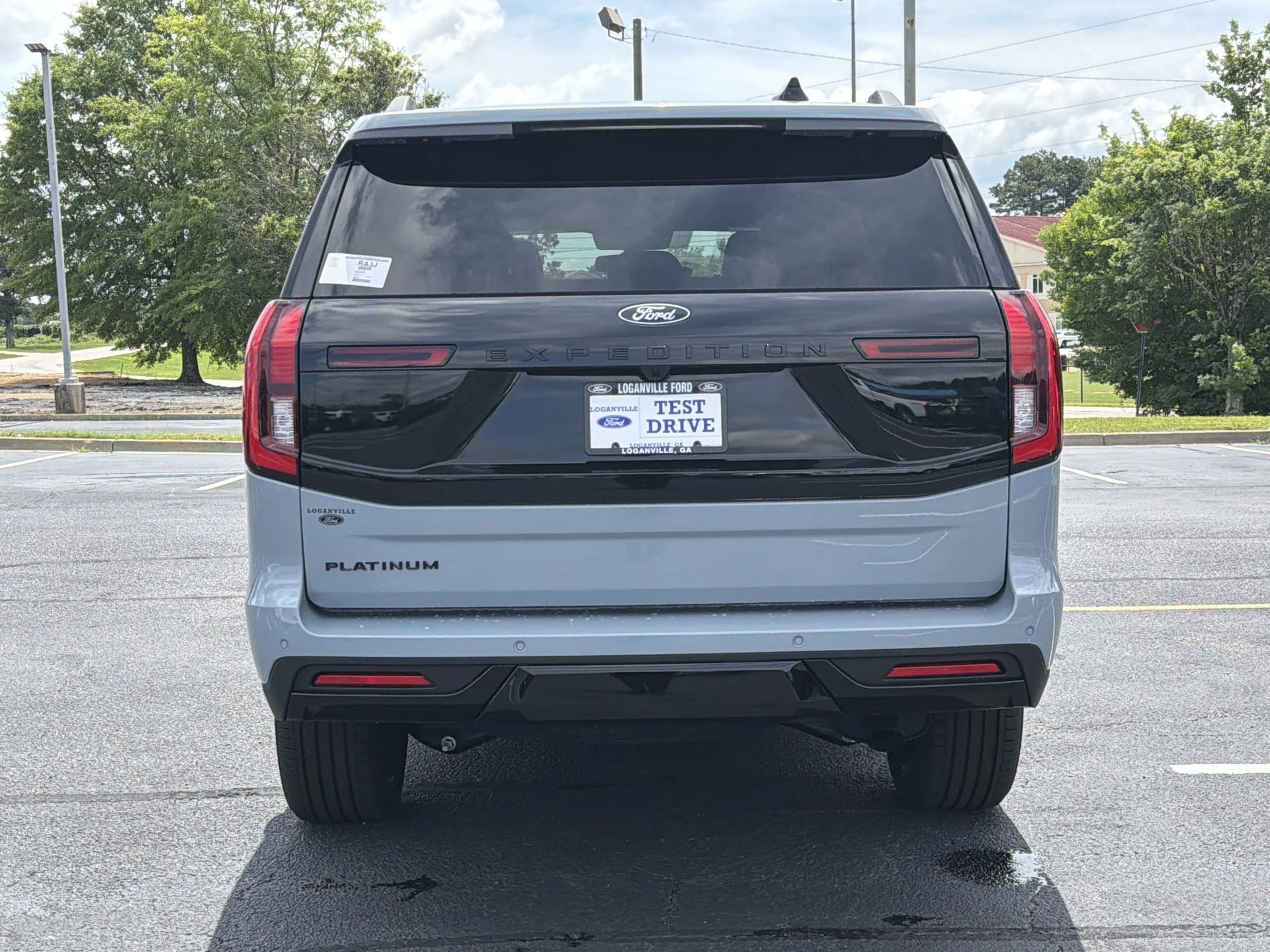 New 2026 Glacier Gray Metallic Tri-Coat Ford Platinum® image 26