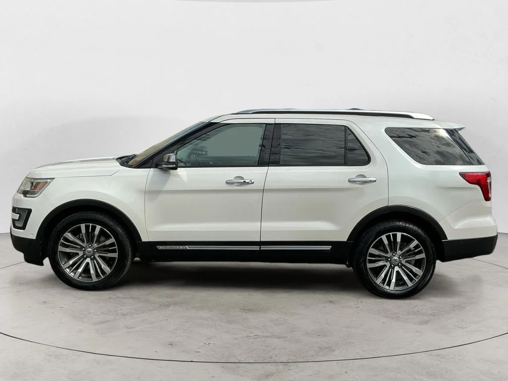 Used 2016 White Ford Platinum image 8