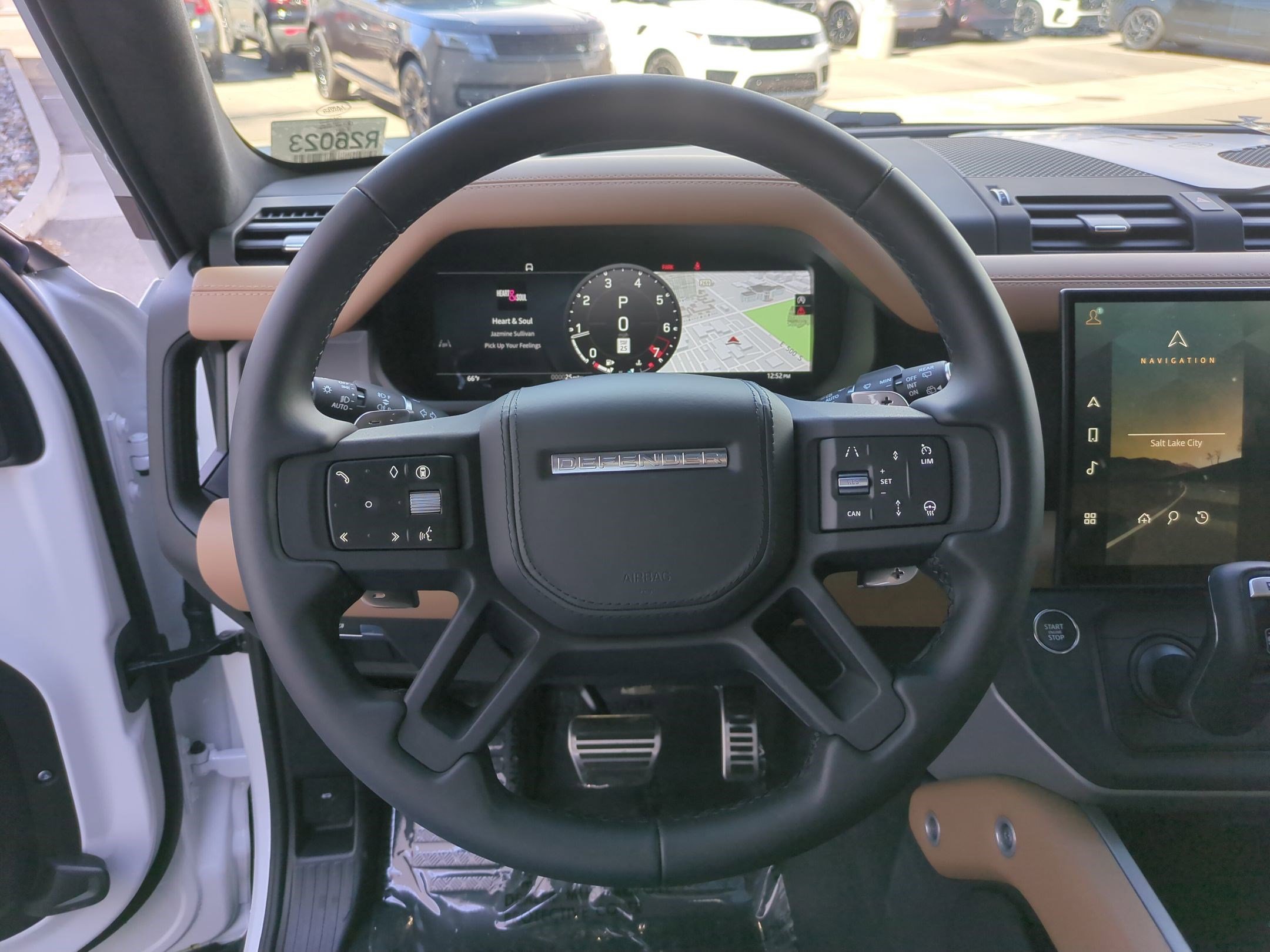 2026 Land Rover Defender V8 - Photo 13