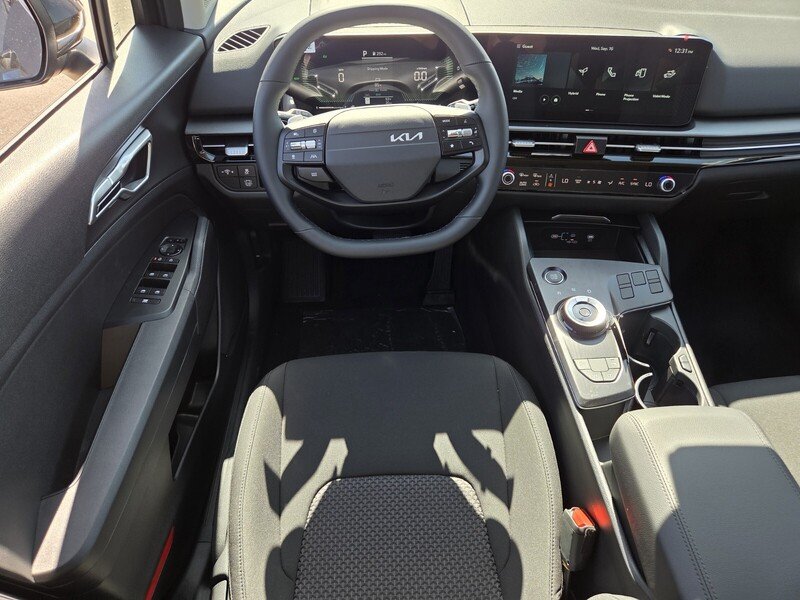 New 2027 Fusion Black Kia LX image 8