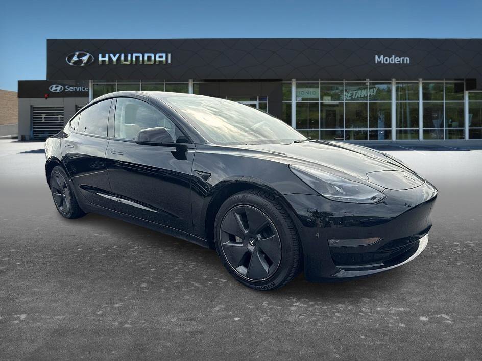 Used 2022 Black Tesla Long Range image 3