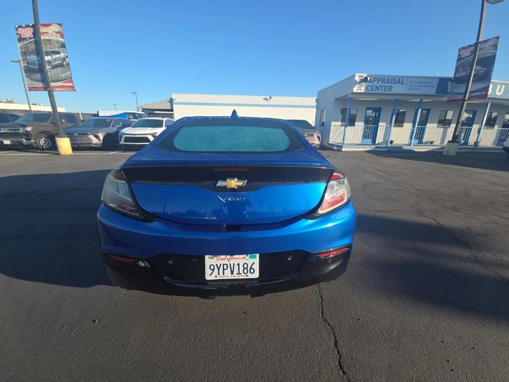 Used 2016 Blue Chevrolet Premier image 4