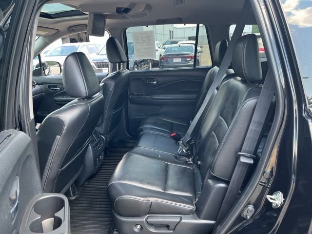 Used 2020 Black Honda Touring image 13