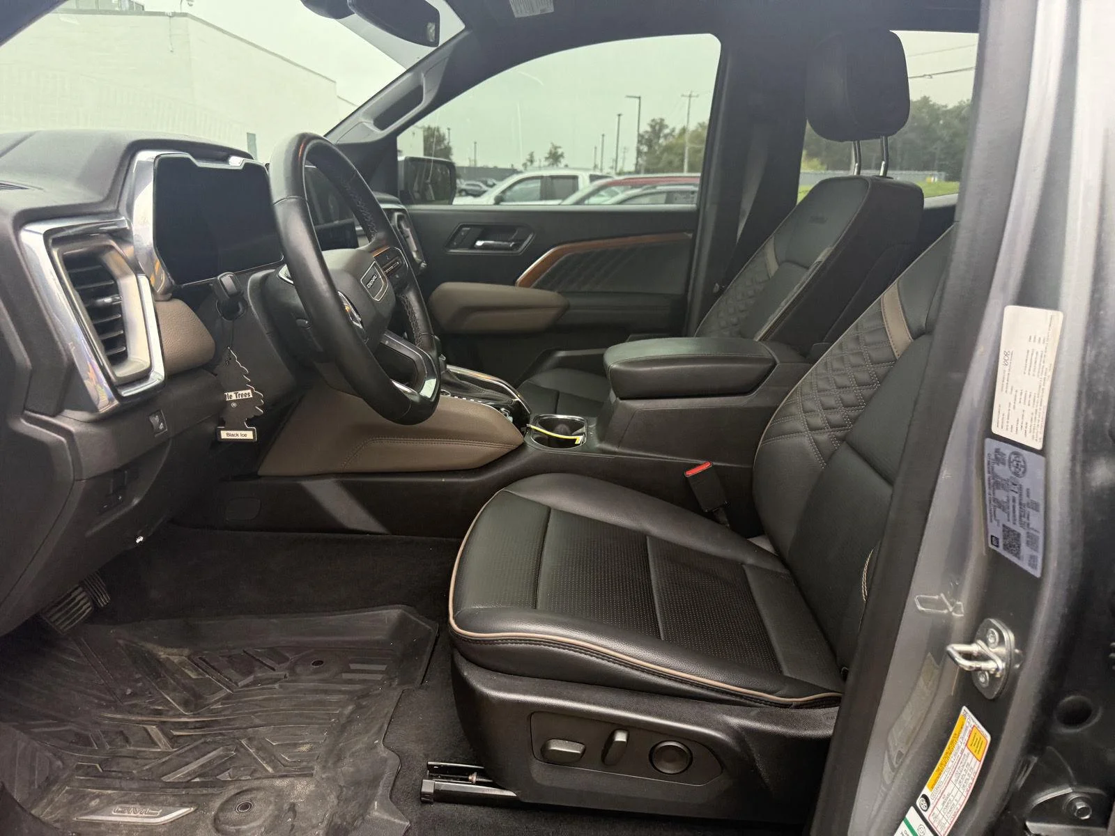 Used 2023 Sterling Metallic GMC Denali image 8