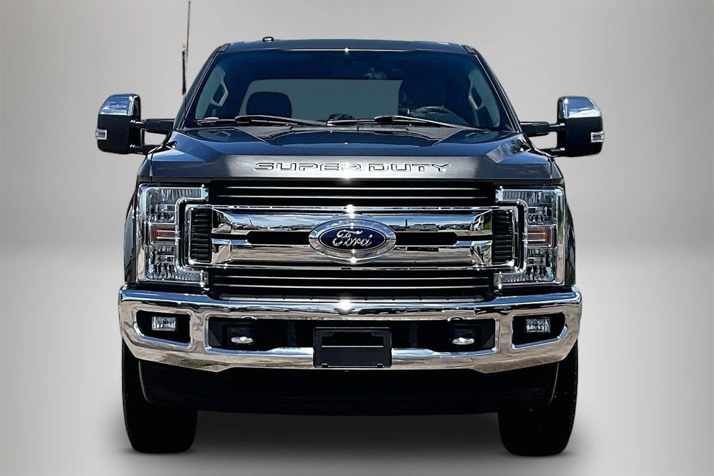 Used 2017 Magnetic Metallic Ford XLT image 3
