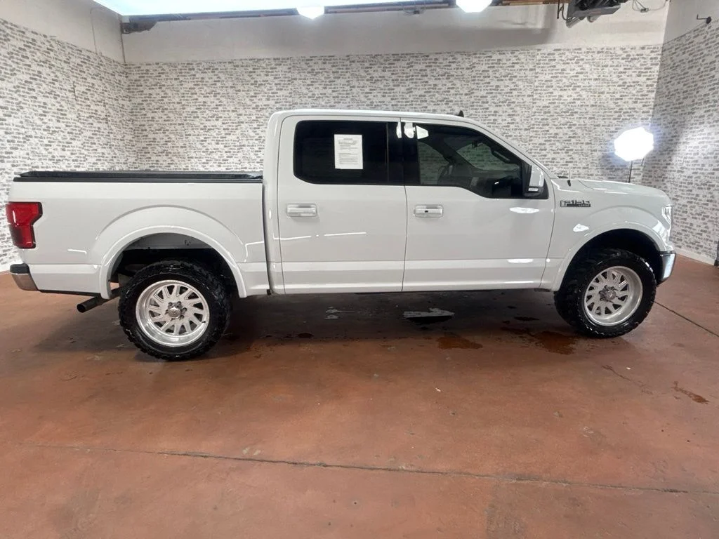 Used 2020 Oxford White Ford Lariat image 8
