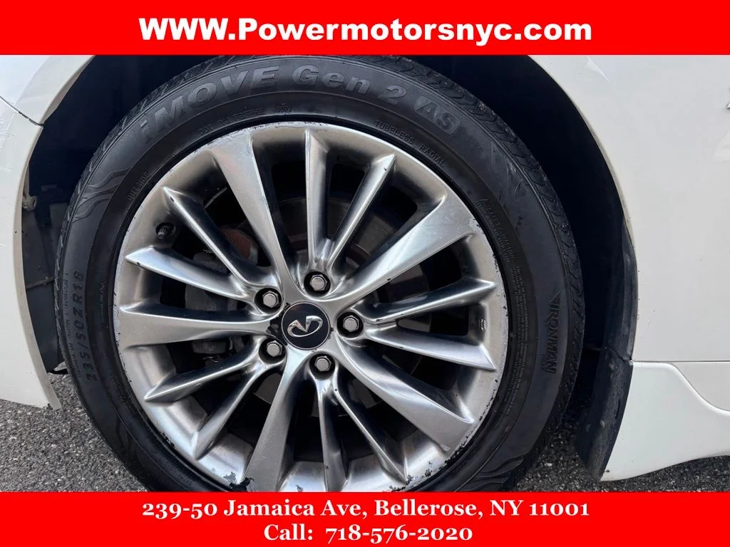 Used 2018 White INFINITI 3.0t LUXE image 18
