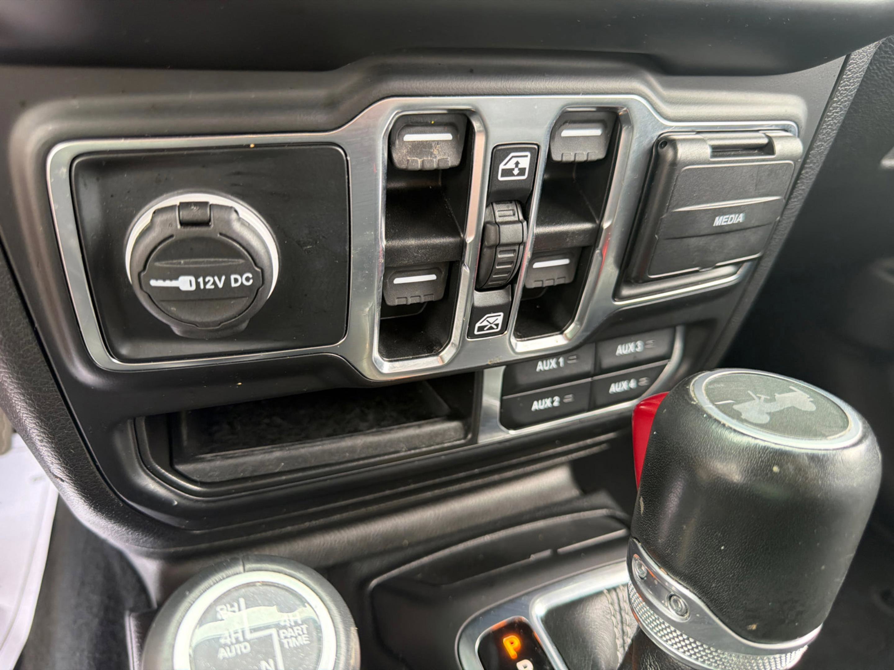 Used 2023 Sting Gray Clearcoat Jeep Sahara image 28