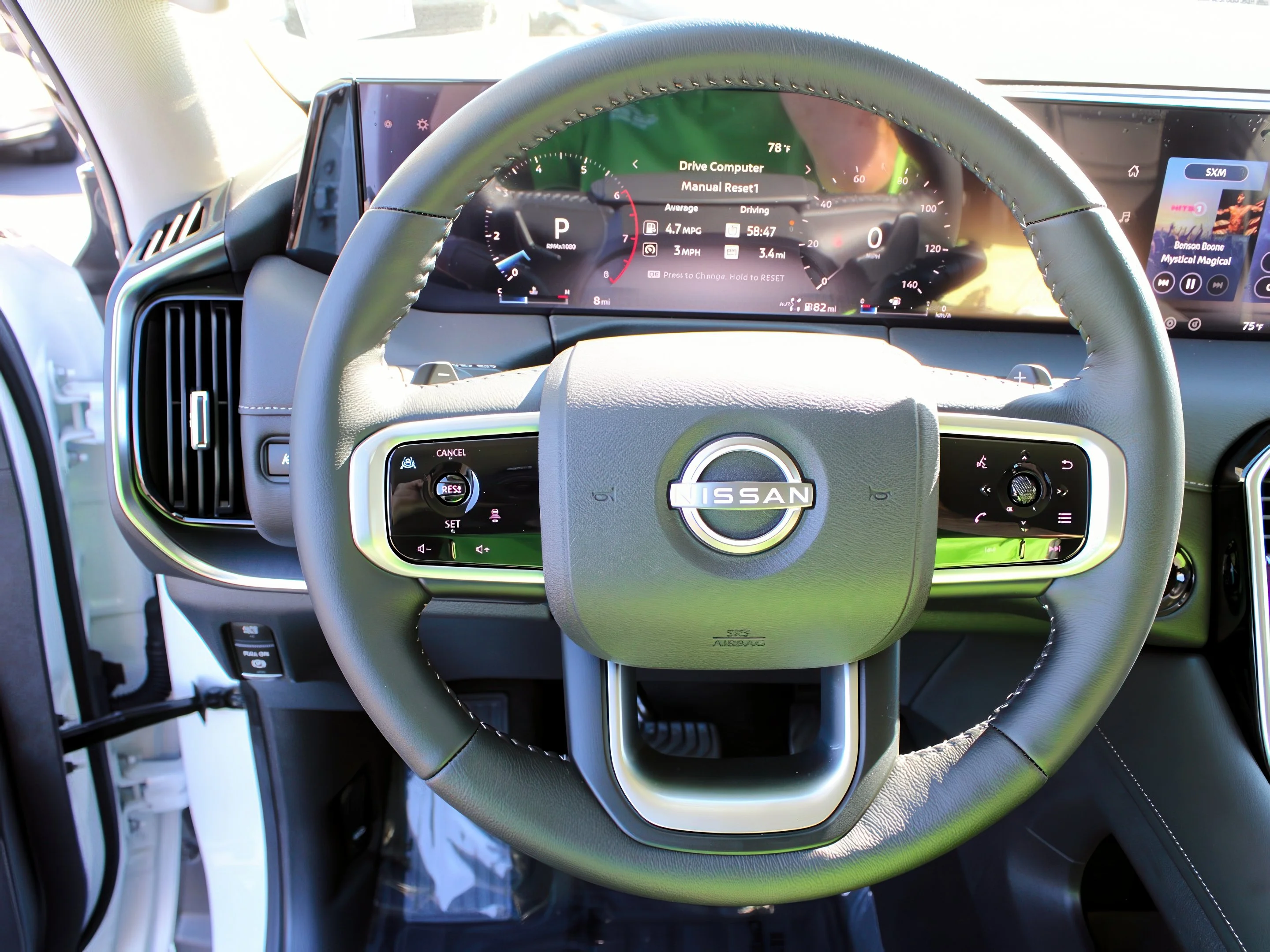 2026 Nissan Armada SV - Photo 16