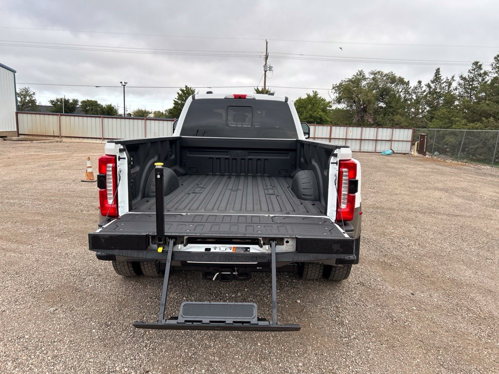 New 2026 Star White Metallic Tri-Coat Ford King Ranch image 6