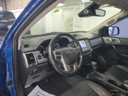 Used 2020 Lightning Blue Metallic Ford XLT image 10