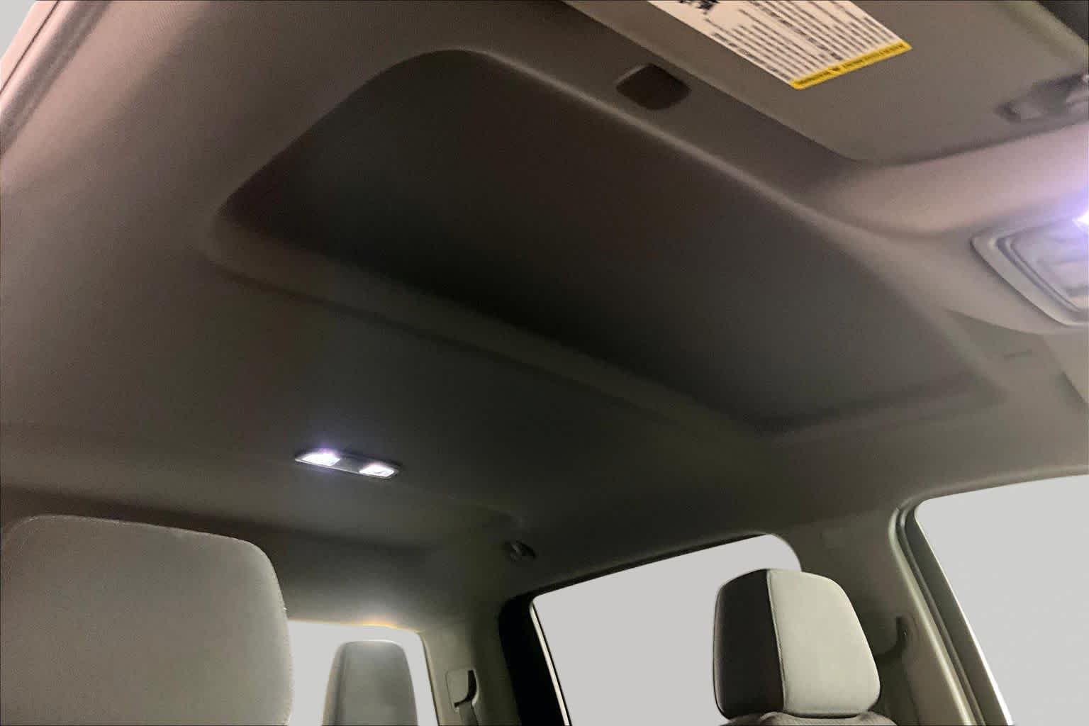 Used 2019 Summit White Chevrolet LT image 14