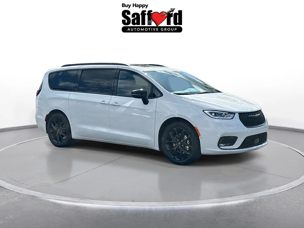 2026 Chrysler Pacifica Limited - Photo 11