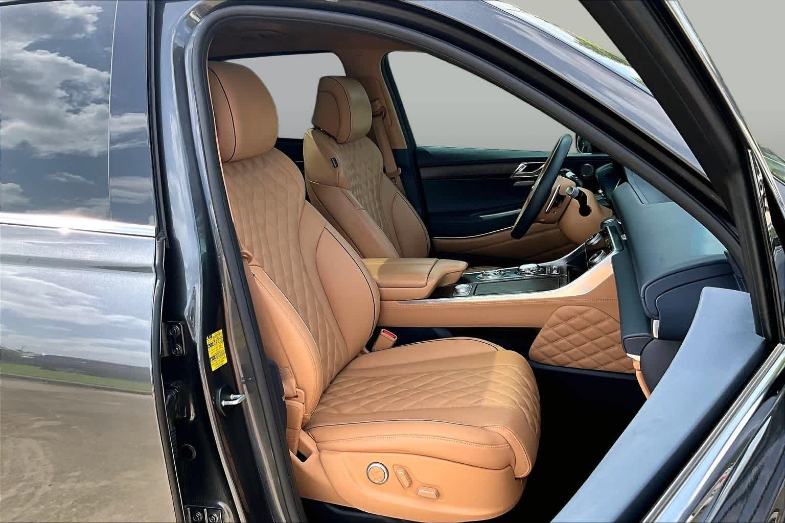 Certified Used 2023 Himalayan Gray Genesis  image 9