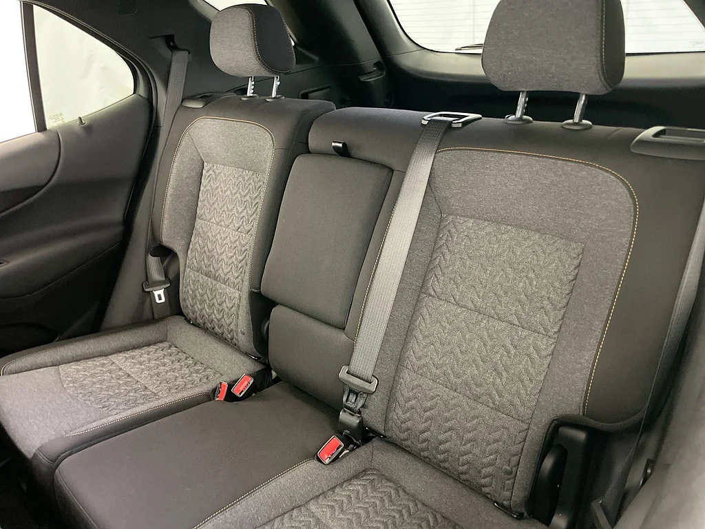 Used 2024 Summit White Chevrolet LT image 24