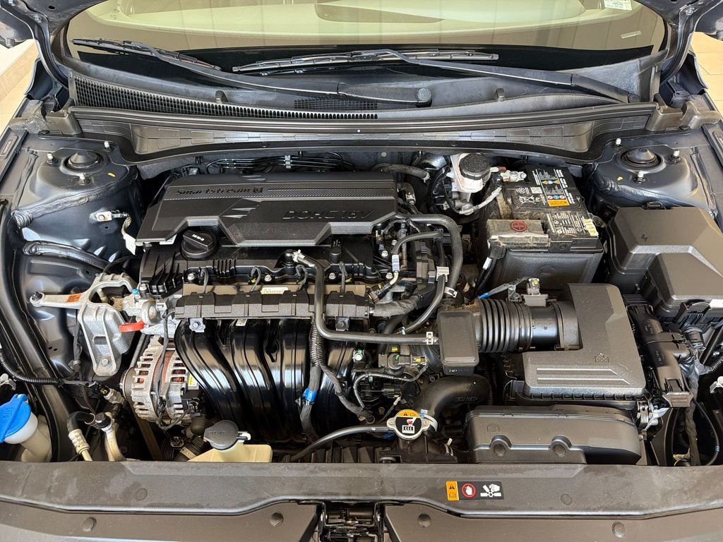Used 2023 Phantom Black Hyundai SEL image 31