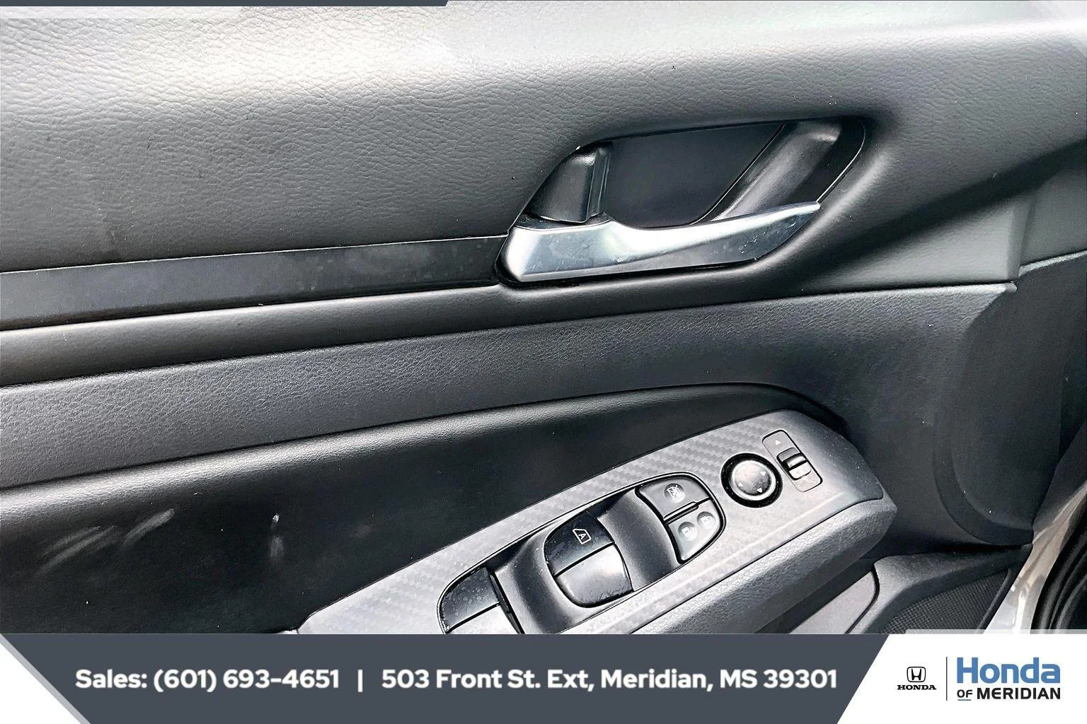 Used 2024 Gun Metallic Nissan 2.5 SV image 17