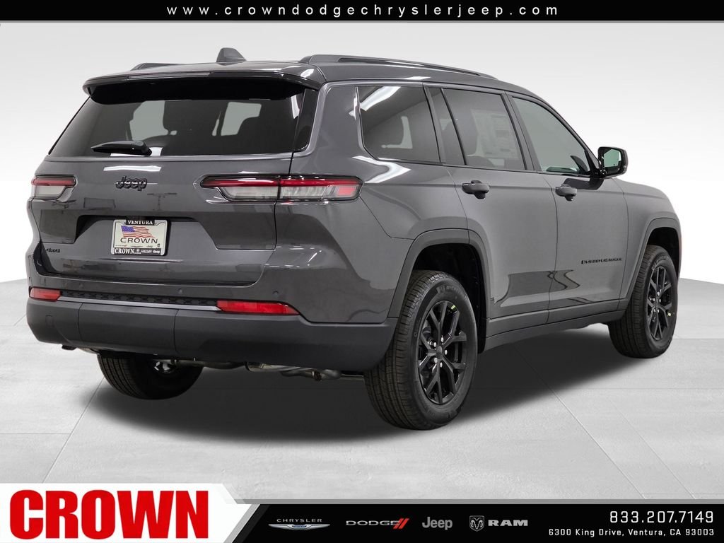New 2026 Baltic Gray Metallic Clear-Coat Exterior Paint Jeep Laredo image 5
