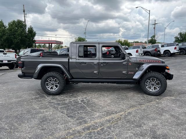 New 2026 Granite Crystal Metallic Clear-Coat Exterior Paint Jeep Mojave X image 4