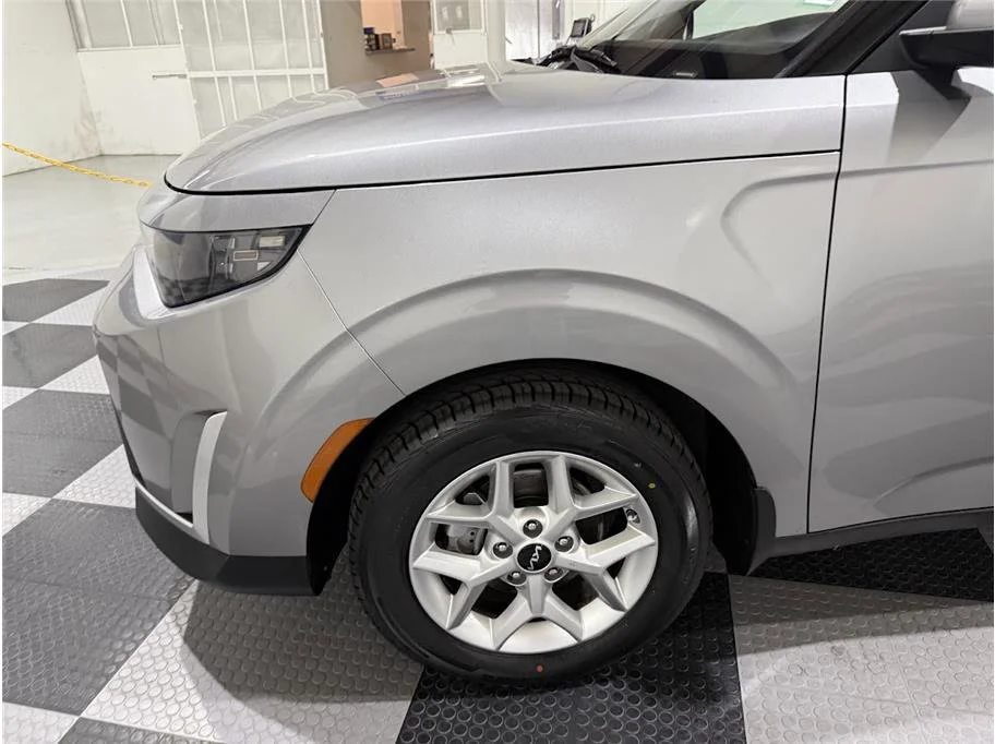 Used 2023 Steel Gray Kia LX image 11