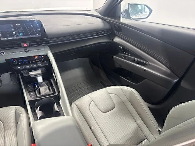Used 2025 White Hyundai Limited image 24